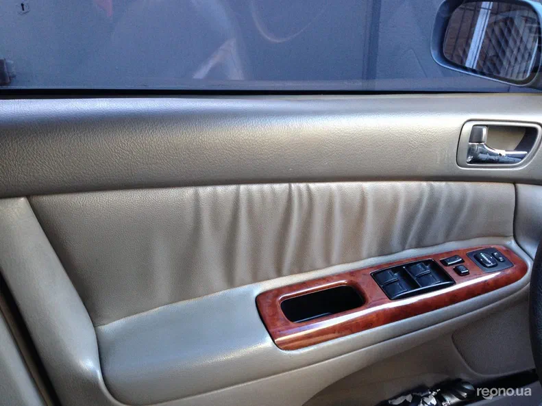 Toyota Camry 2004 - 6