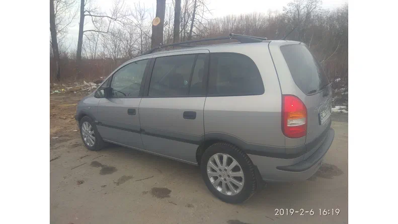Opel Zafira 2002 - 10