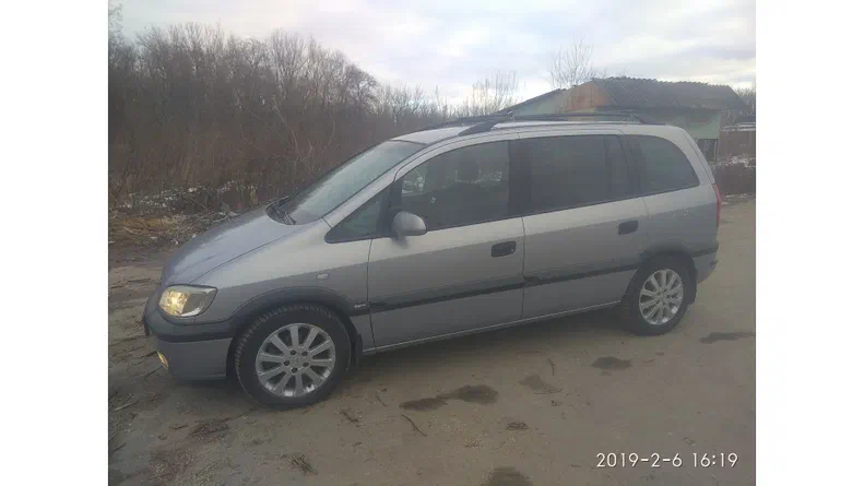 Opel Zafira 2002 - 12