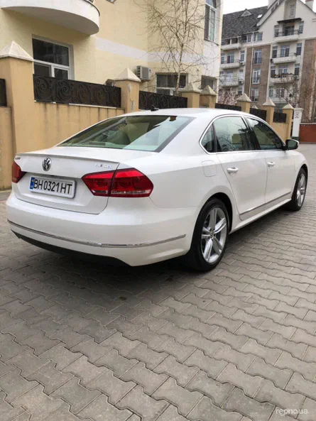 Volkswagen Passat 2013 - 5