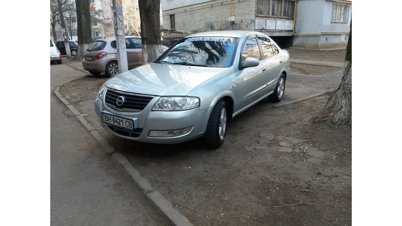 Nissan Almera 2006