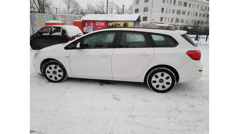 Opel Astra 2012 - 10