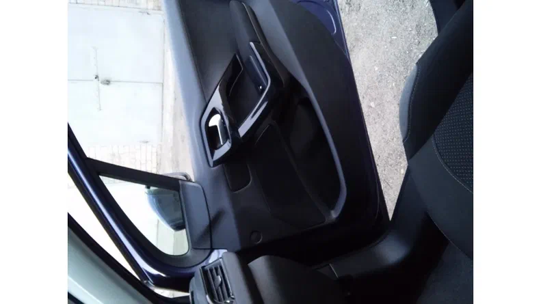 Peugeot 208 2015 - 5