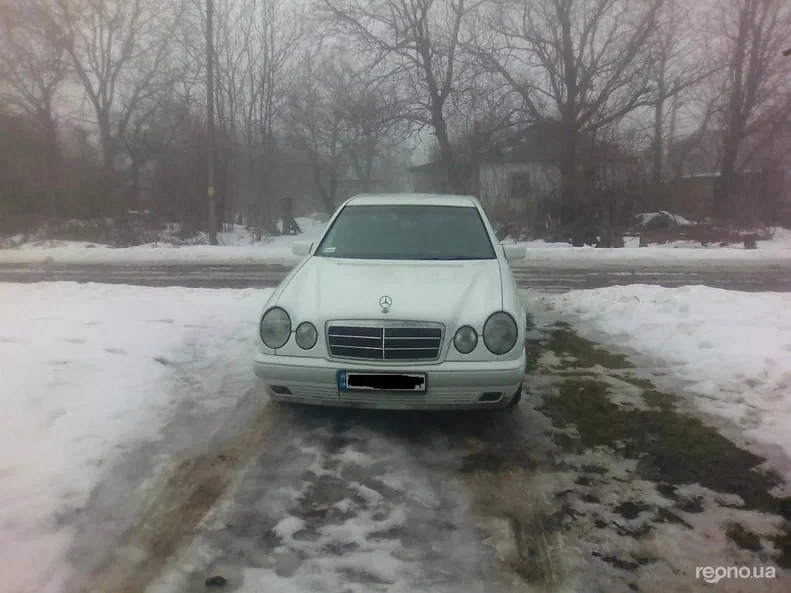 Mercedes-Benz E-Класс 2001
