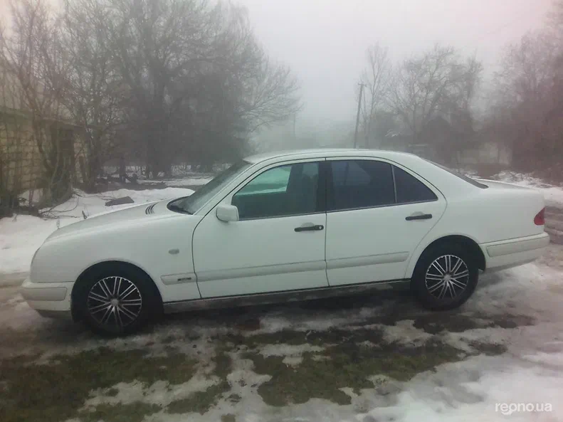 Mercedes-Benz E-Класс 2001