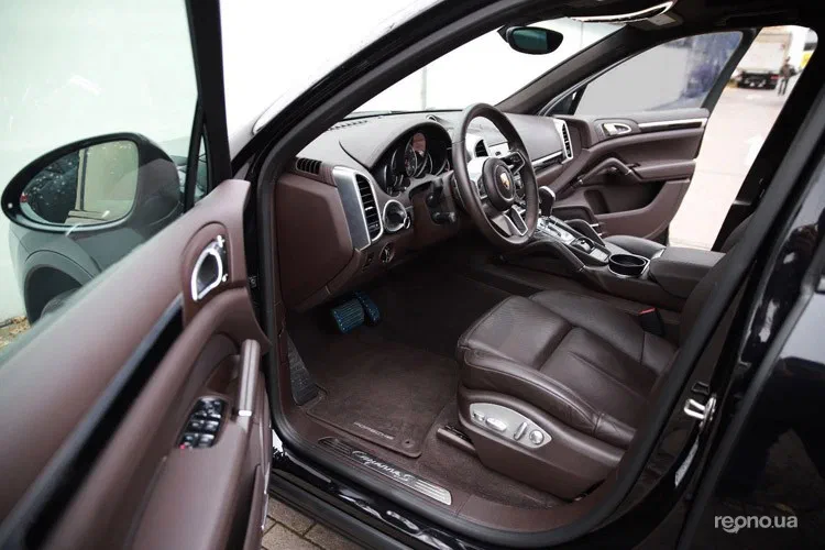 Porsche Cayenne 2015 - 6