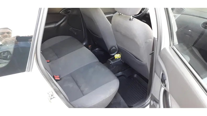 Ford Focus 2003 - 4