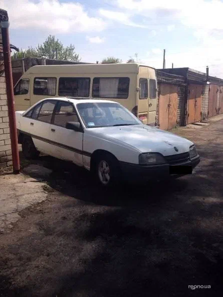 Opel Omega 1987 - 3