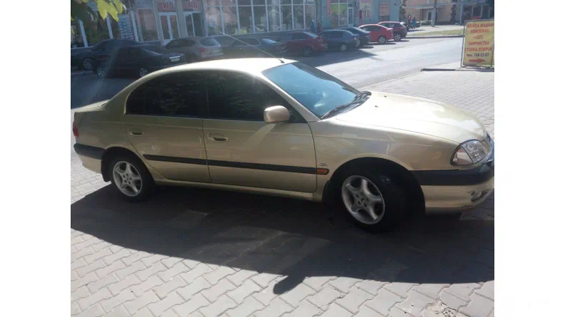 Toyota Avensis 2002