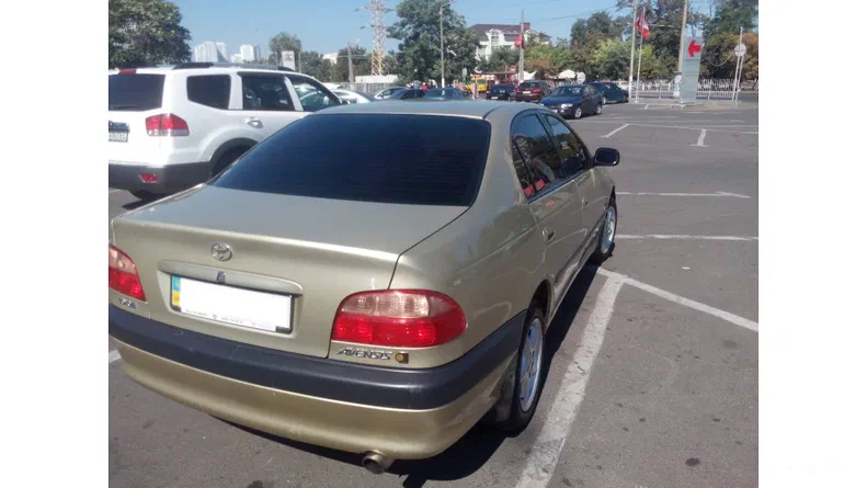 Toyota Avensis 2002 - 14