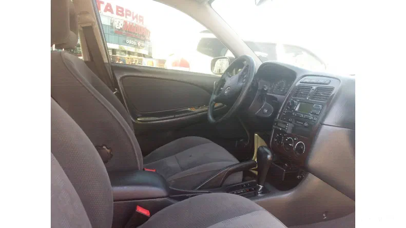 Toyota Avensis 2002 - 6