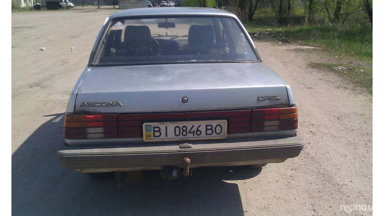 Opel Ascona 1986