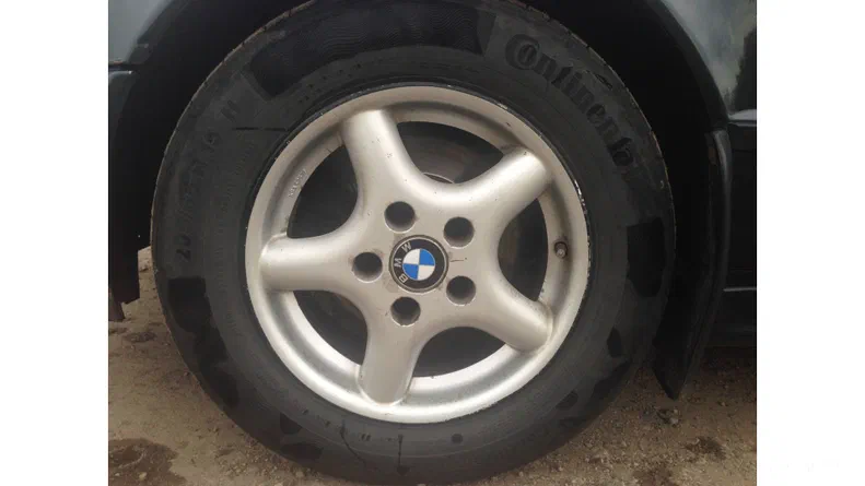 BMW 5 серія 1993 - 6