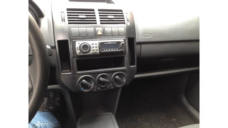Volkswagen Polo 2003 - 10