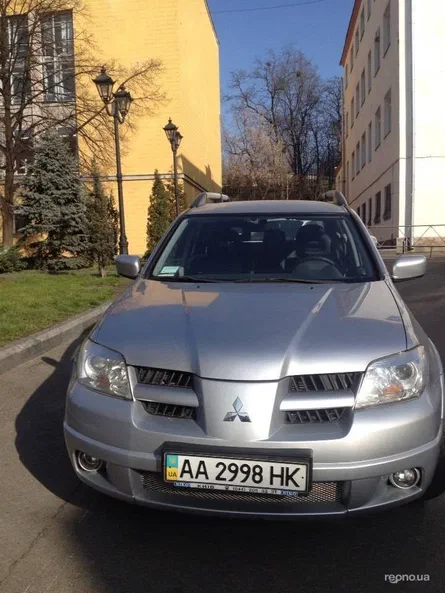 Mitsubishi Outlander 2008 - 9