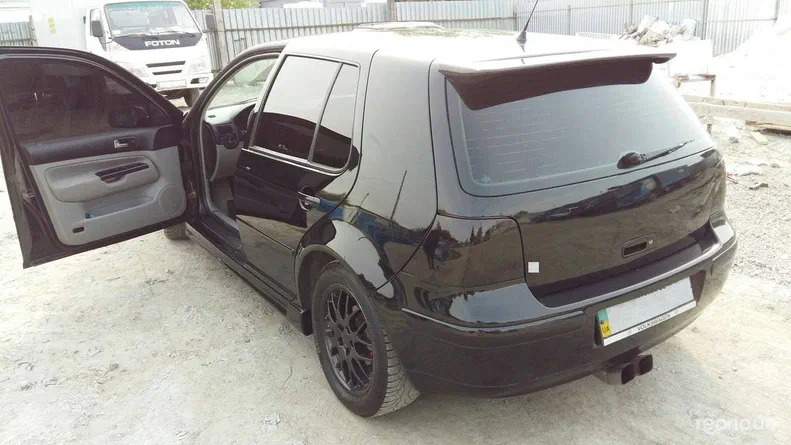 Volkswagen Golf 2000