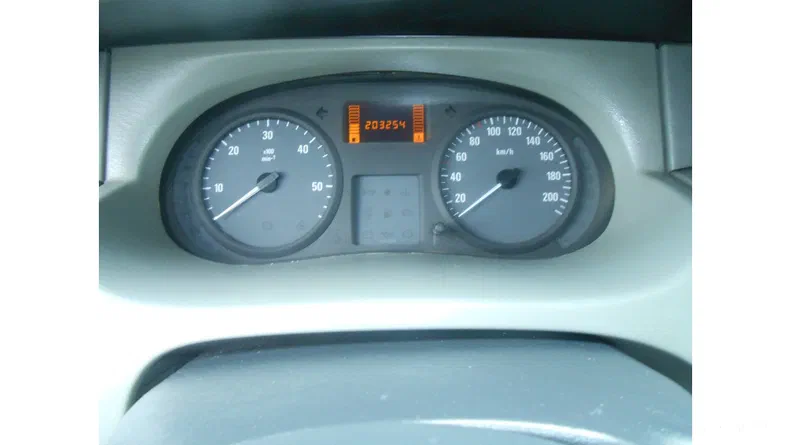 Opel Vivaro 2007 - 11