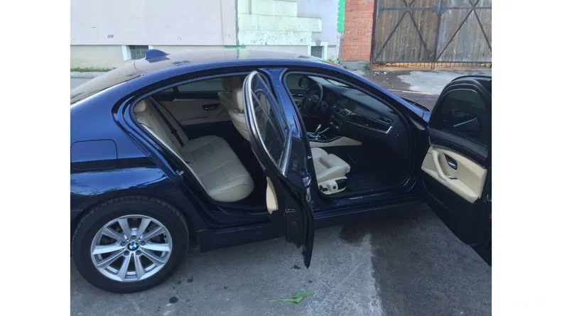 BMW 5 серія 2011 - 5