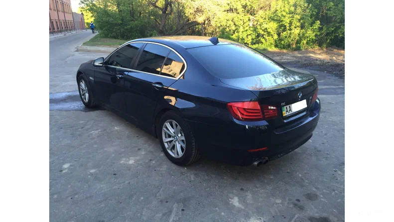 BMW 5 серии 2011