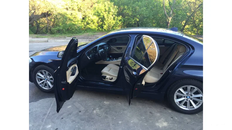 BMW 5 серія 2011 - 6