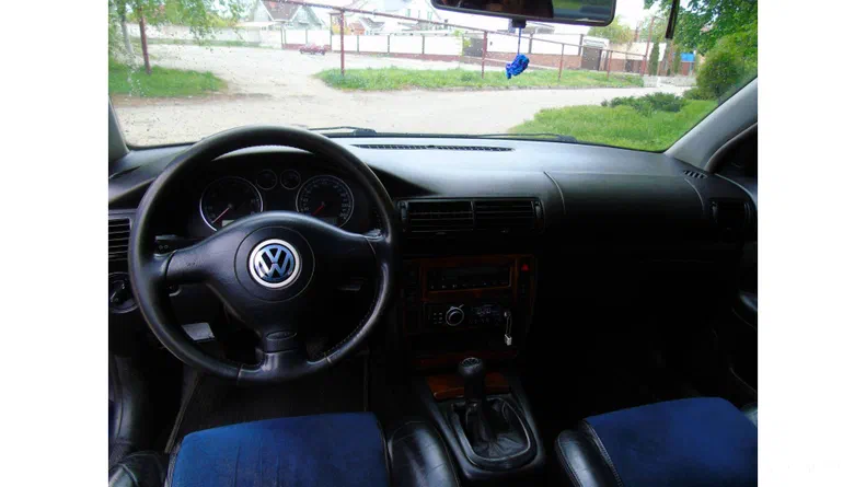 Volkswagen Passat 2001 - 8