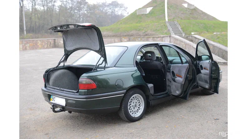 Opel Omega 1994 - 11