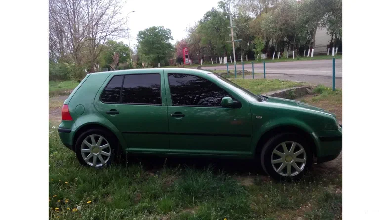 Volkswagen Golf 2000