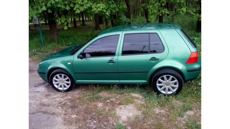 Volkswagen Golf 2000