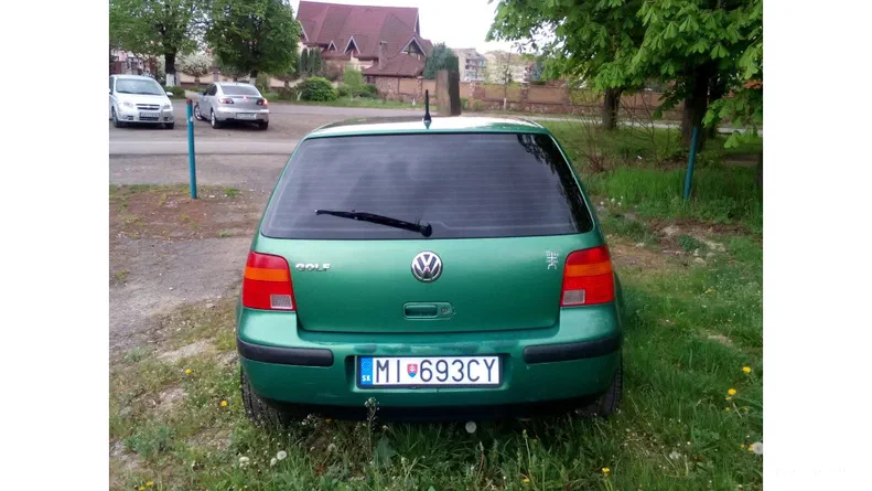 Volkswagen Golf 2000