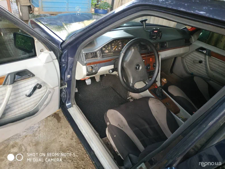 Mercedes-Benz W124 1991