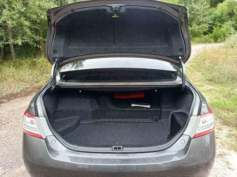 Toyota Camry 2010 - 5