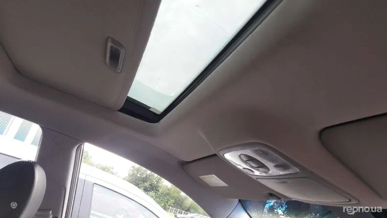 Kia Carens 2010 - 10