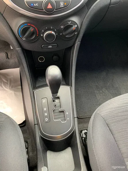 Hyundai Accent 2016 - 11