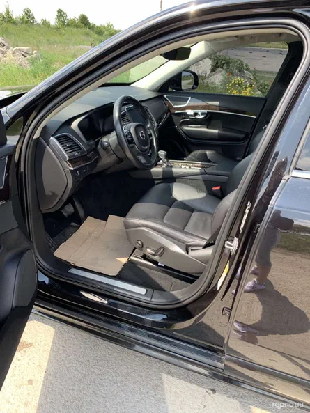Volvo XC90 2018 - 17