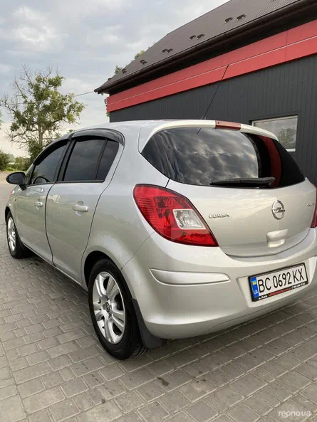 Opel Corsa 2013 - 10