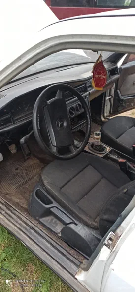 Mercedes-Benz C-Класс 1989