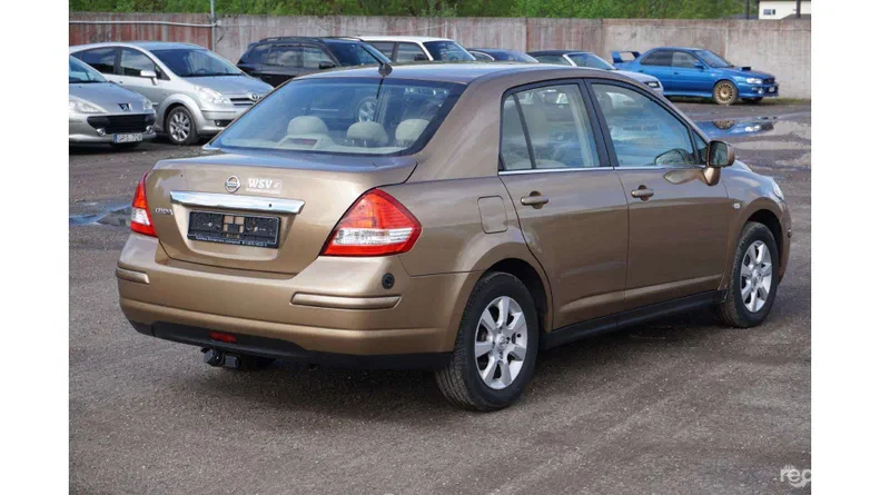 Nissan Tiida 2009