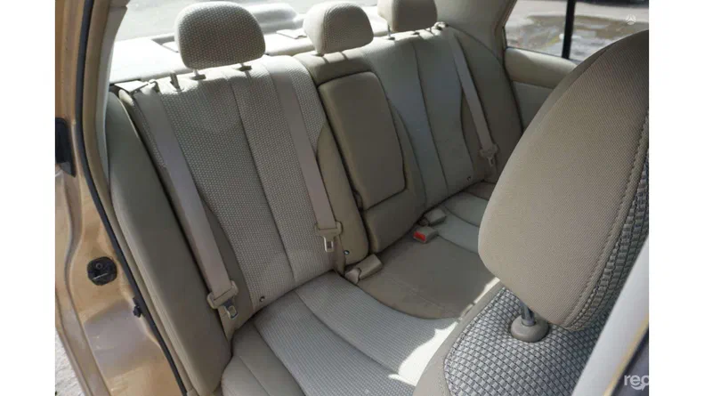 Nissan Tiida 2009 - 11