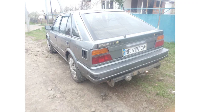 Nissan Bluebird 1988
