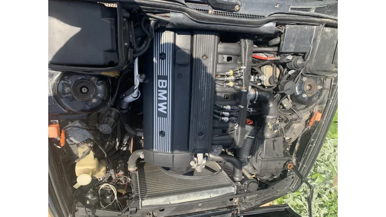 BMW 5 серія 1993 - 11