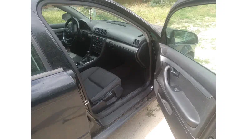 Audi A4 2001 - 12