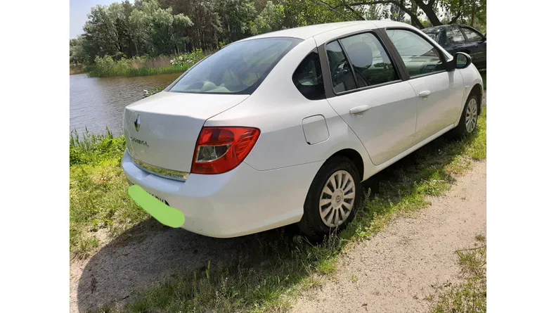 Renault Symbol 2012 - 6