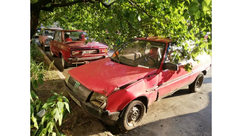 ЗАЗ 1102 «Таврия» 2001