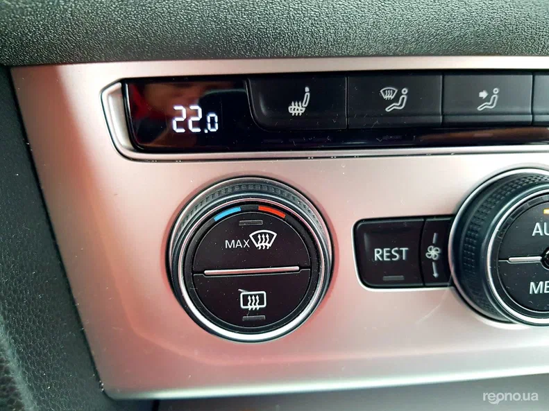 Volkswagen Passat 2016 - 40