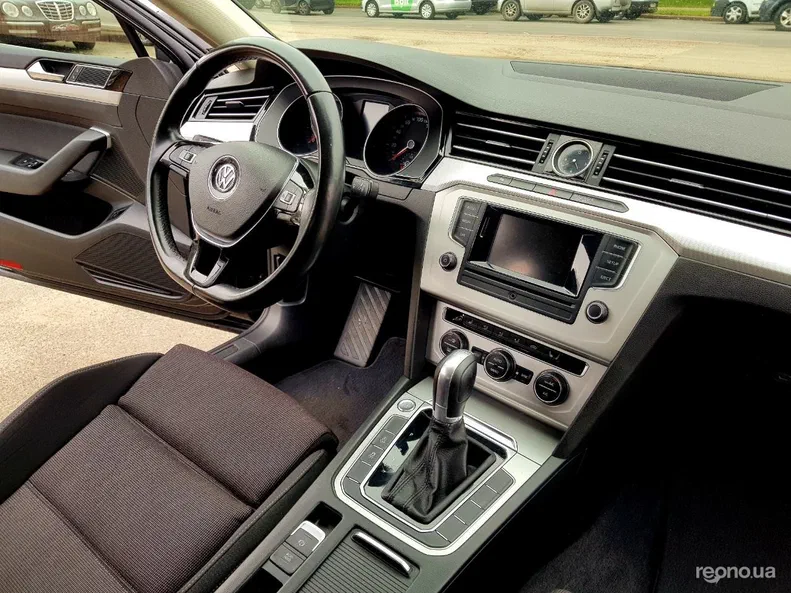 Volkswagen Passat 2016 - 21