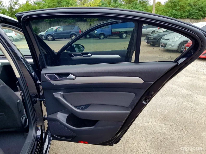 Volkswagen Passat 2016 - 17