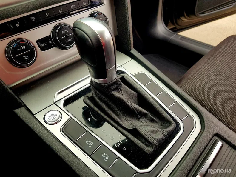 Volkswagen Passat 2016 - 28