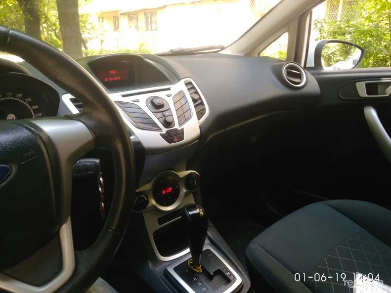 Ford Fiesta 2012 - 5