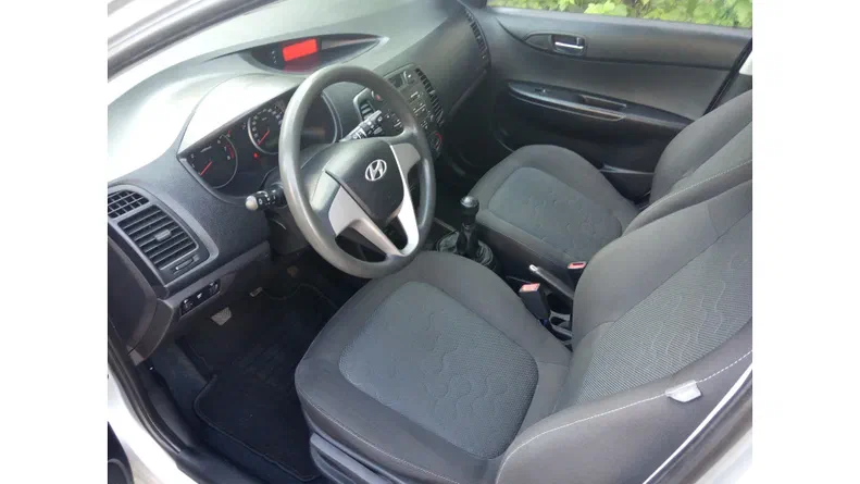 Hyundai i20 2009 - 6