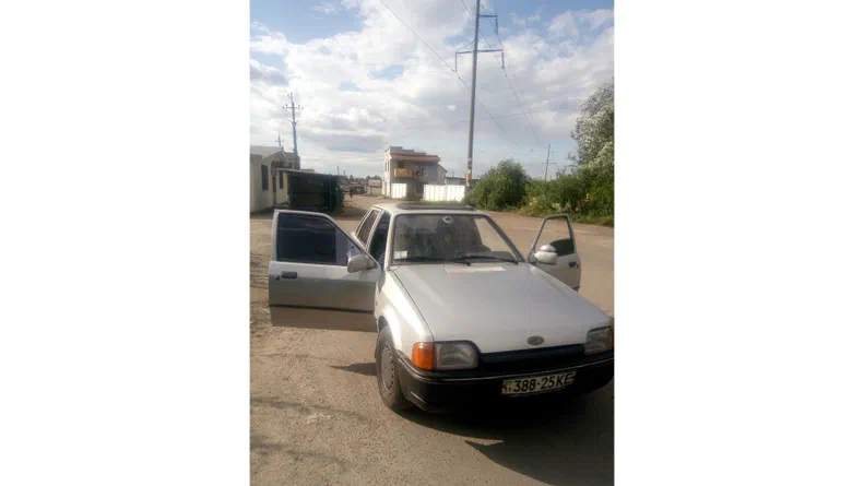 Ford Escort 1990 - 18